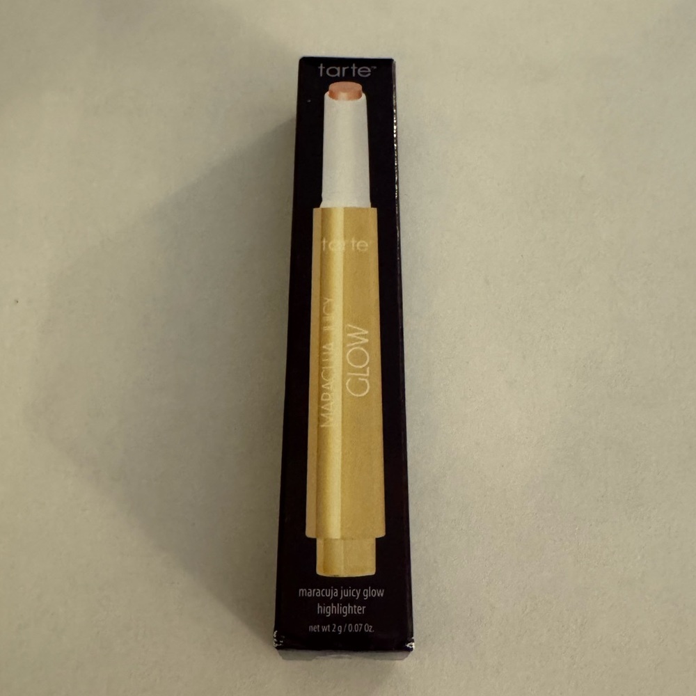 Tarte Maracuja Juicy Glow Highlighter in Champagne Glow